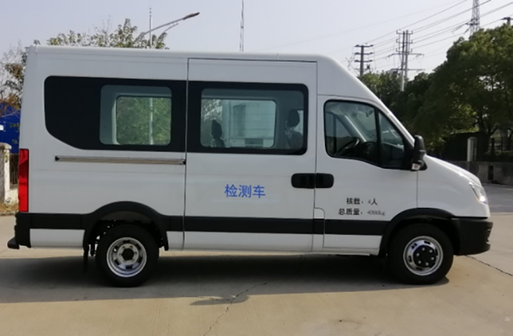 依維柯防疫檢測、監(jiān)測車